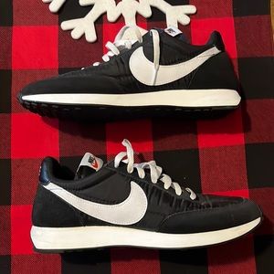 Nike Classic Retro Runners Size 11 men’s